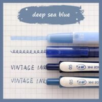 أعماق البحر الأزرق