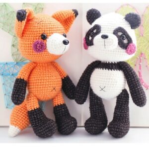 Handgefertigte gestrickte Panda-Puppe Puppenspielzeug kawaii