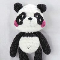 Poupée panda tricotée à la main poupée jouet kawaii