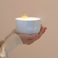Linda luz LED para reloj despertador con forma de gato en forma de taza de té gato kawaii