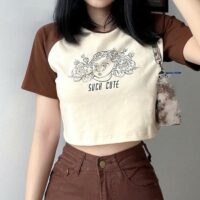 Kurzes T-Shirt mit rundem Kragen im Vintage-Engel-Print Brief kawaii