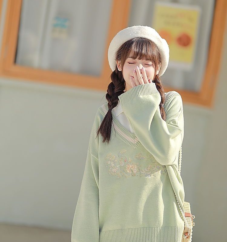 Kawaii Cute Floral Embroidery Fake Two Piece Sweater Suit