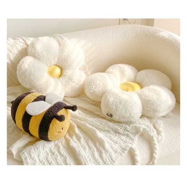 Kawaii Daisy Bee Plush Toy Bee kawaii